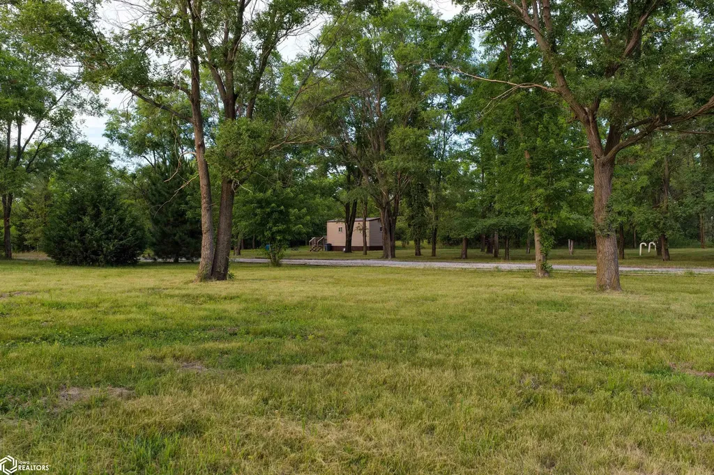 2513 270th Street Montrose IA 52639