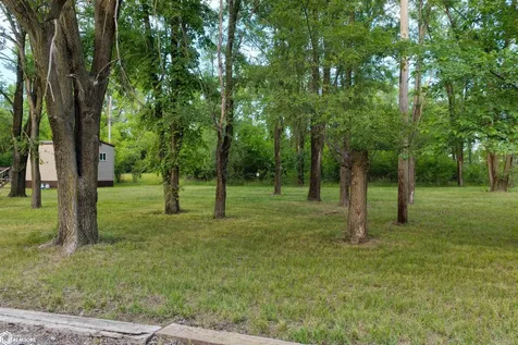 2513 270th Street Montrose IA 52639
