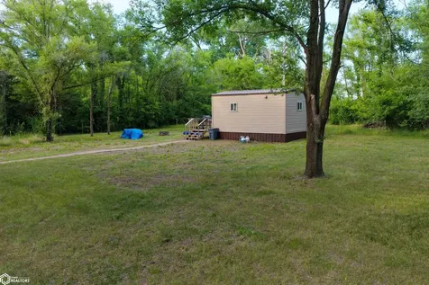 2513 270th Street Montrose IA 52639