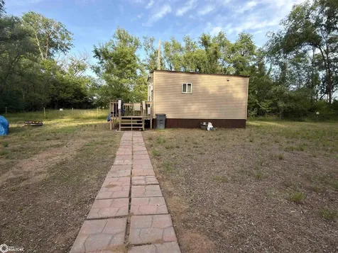 2513 270th Street Montrose IA 52639