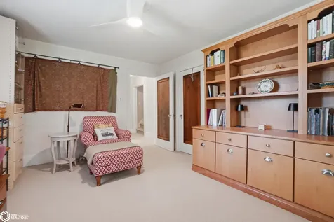 704 S Main Street Fairfield IA 52556