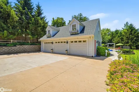 704 S Main Street Fairfield IA 52556