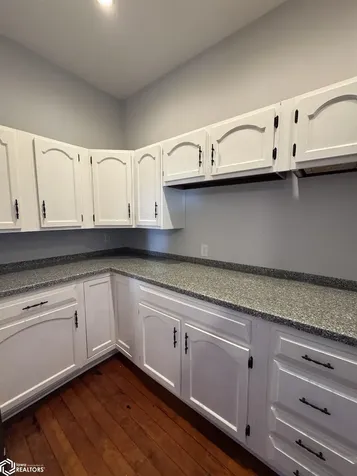 116 N East Street Sigourney IA 52591