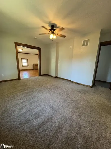 116 N East Street Sigourney IA 52591