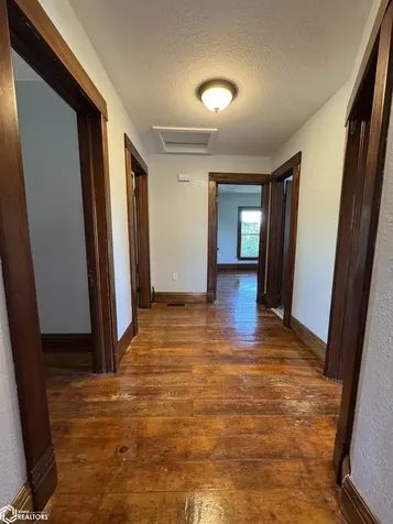 116 N East Street Sigourney IA 52591