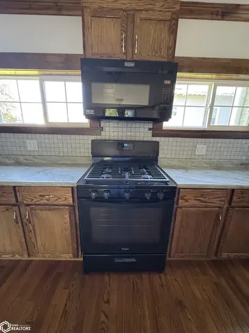 116 N East Street Sigourney IA 52591