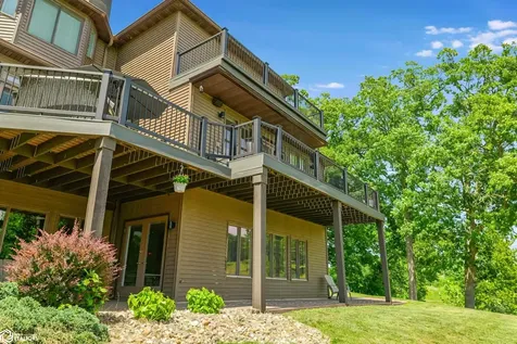 5624 Clubhouse Drive Burlington IA 52601
