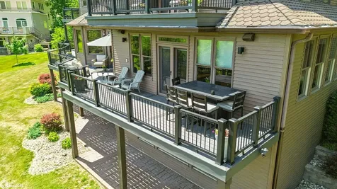 5624 Clubhouse Drive Burlington IA 52601