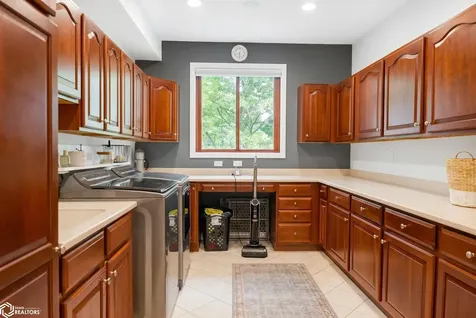 5624 Clubhouse Drive Burlington IA 52601