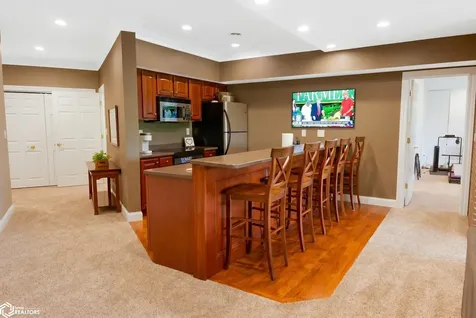 5624 Clubhouse Drive Burlington IA 52601