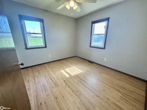 1215 Bliss Street Grinnell IA 50112