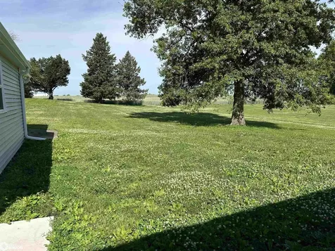 1215 Bliss Street Grinnell IA 50112