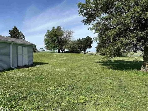 1215 Bliss Street Grinnell IA 50112