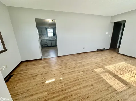 1215 Bliss Street Grinnell IA 50112