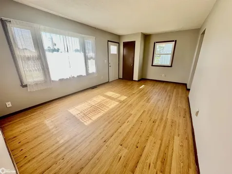 1215 Bliss Street Grinnell IA 50112