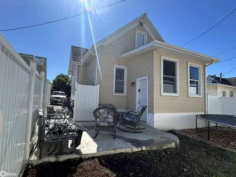 103 S 12th Street Marshalltown IA 50158