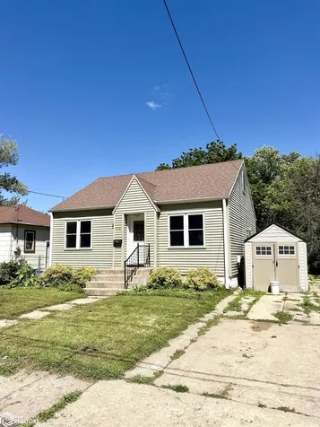 713 N Tyler Avenue Mason City IA 50401