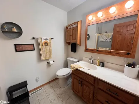 1152 Lake Road Ottumwa IA 52501