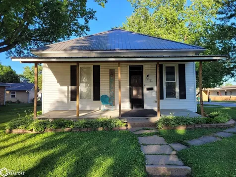 421 S Jefferson Street Sigourney IA 52591