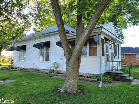 421 S Jefferson Street Sigourney IA 52591