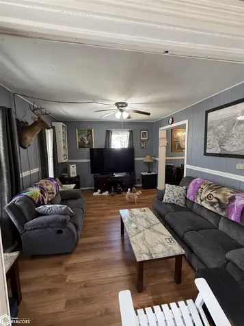 403 S 6th Fairfield IA 52556