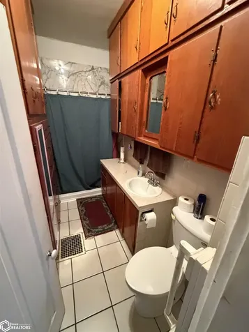 403 S 6th Fairfield IA 52556