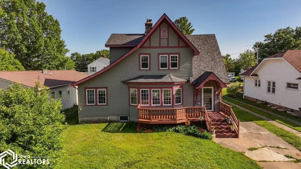 216 Vogel Avenue Ottumwa IA 52501