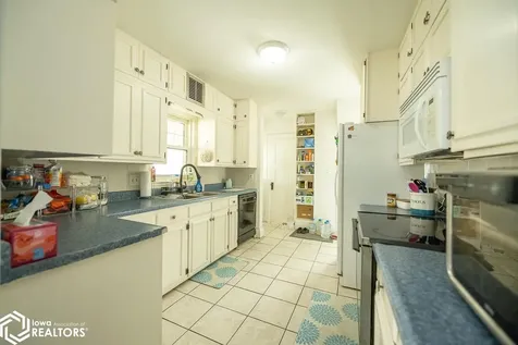 216 Vogel Avenue Ottumwa IA 52501