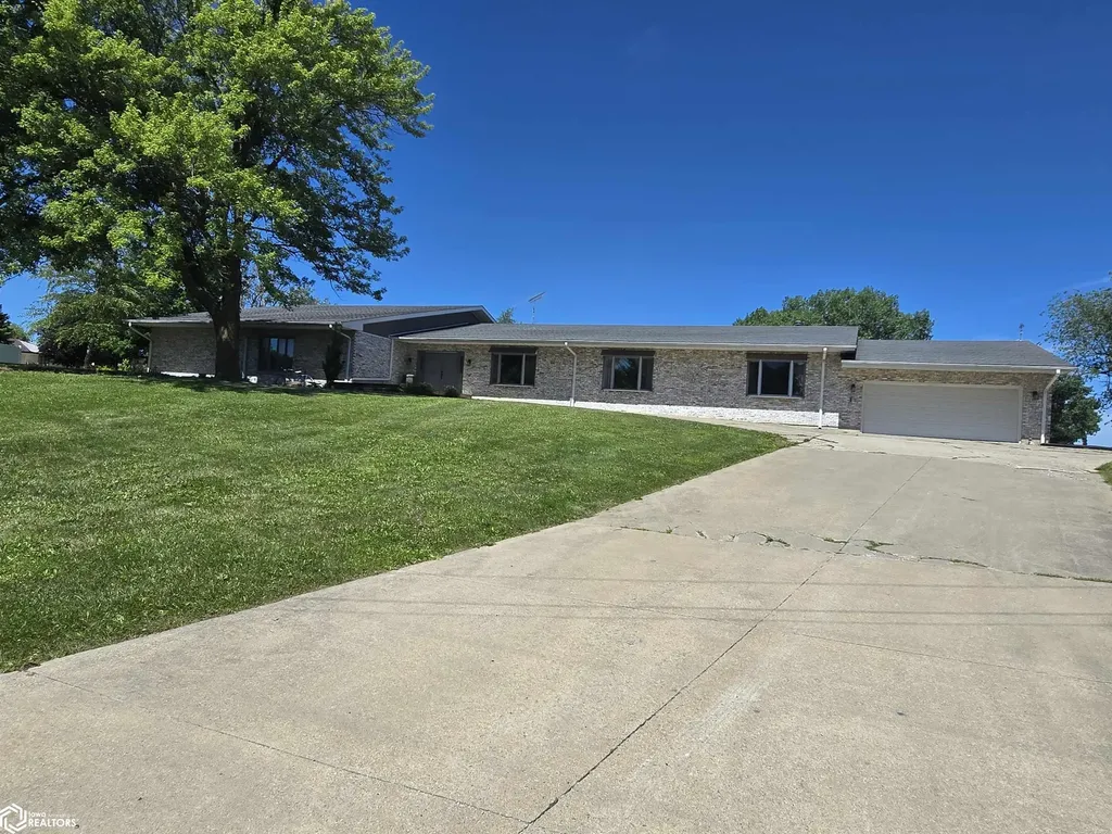 2523 Bill Bone Lane Oskaloosa IA 52577