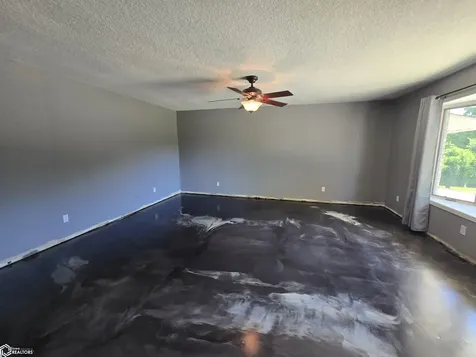 2523 Bill Bone Lane Oskaloosa IA 52577