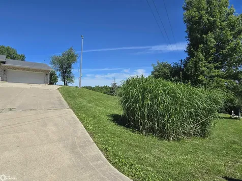 2523 Bill Bone Lane Oskaloosa IA 52577