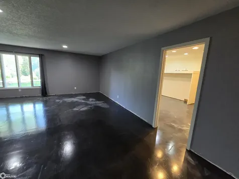 2523 Bill Bone Lane Oskaloosa IA 52577