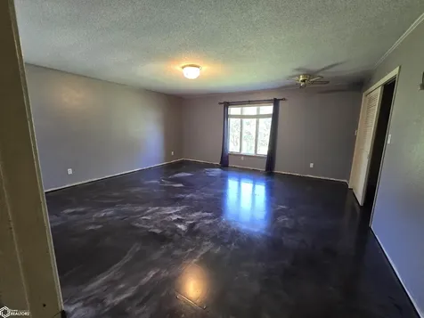 2523 Bill Bone Lane Oskaloosa IA 52577