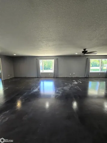 2523 Bill Bone Lane Oskaloosa IA 52577