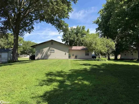 415 E Railroad Street Wayland IA 52654