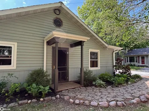 916 South Main Place Fairfield IA 52556