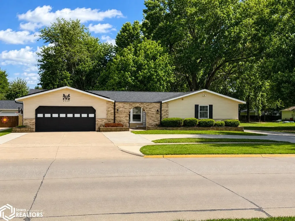 2714 Avenue A Fort Madison IA 52627