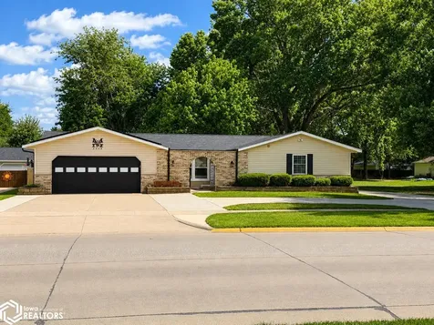 2714 Avenue A Fort Madison IA 52627