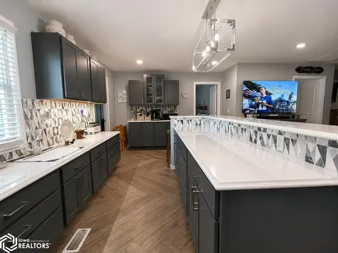 2714 Avenue A Fort Madison IA 52627