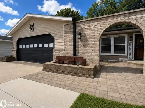 2714 Avenue A Fort Madison IA 52627