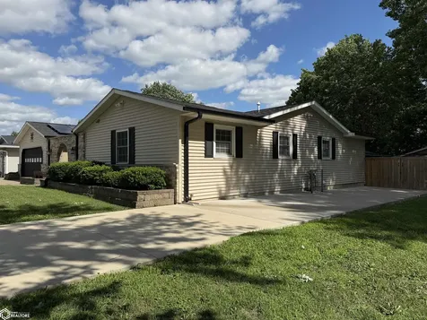 2714 Avenue A Fort Madison IA 52627