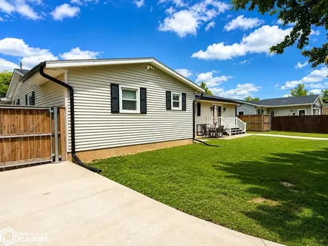 2714 Avenue A Fort Madison IA 52627
