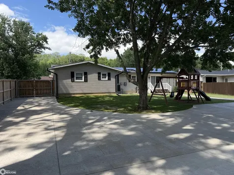 2714 Avenue A Fort Madison IA 52627