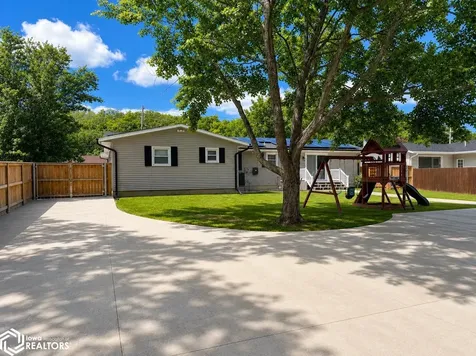 2714 Avenue A Fort Madison IA 52627