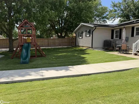 2714 Avenue A Fort Madison IA 52627