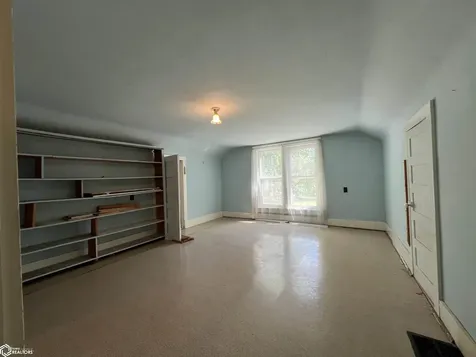 502 W Main Street Agency IA 52530