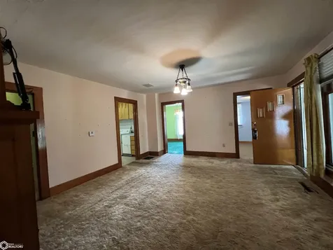502 W Main Street Agency IA 52530