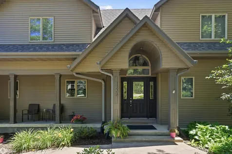 1806 Knollwood Drive Marshalltown IA 50158