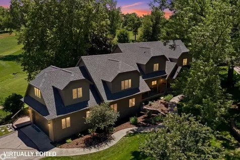 1806 Knollwood Drive Marshalltown IA 50158
