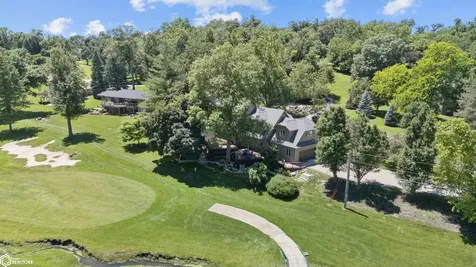 1806 Knollwood Drive Marshalltown IA 50158